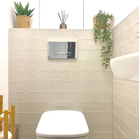 Elegant, Bright Spacious In Center Apartmán *