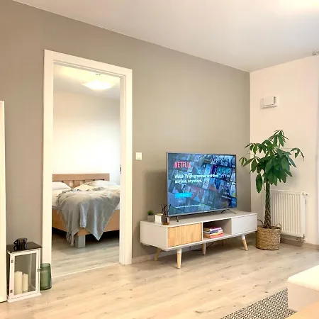 شقة Elegant, Bright Spacious In Center براتسيلافا