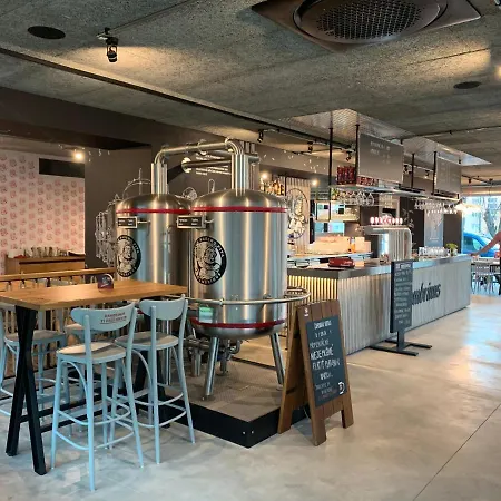 Appartamento Elegant, Bright Spacious In Center