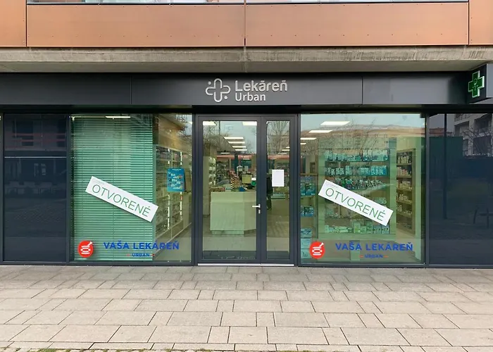 Elegant, Bright Spacious In Center *