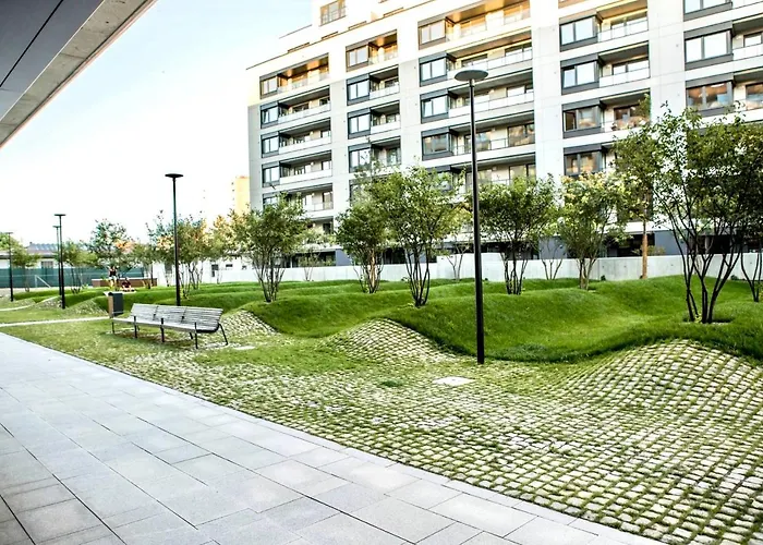 Elegant, Bright Spacious In Center Apartman