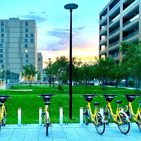 Διαμέρισμα Elegant, Bright Spacious In Center